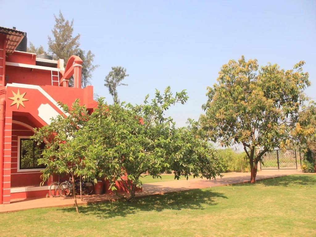 Vila Red House 3Bhk Karjat Exteriér fotografie